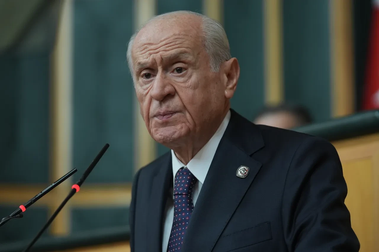 Devlet Bahçeli'nin taktığı rozet dikkatlerden kaçmadı