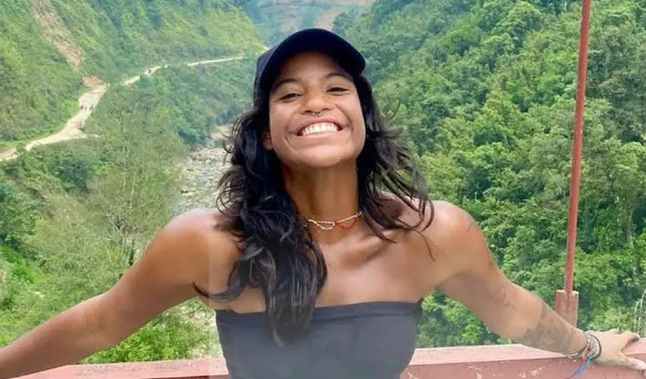 Endonezya'da bir turist aktif yanardağın içine düştü: 4 gündür kurtarılmayı bekliyor