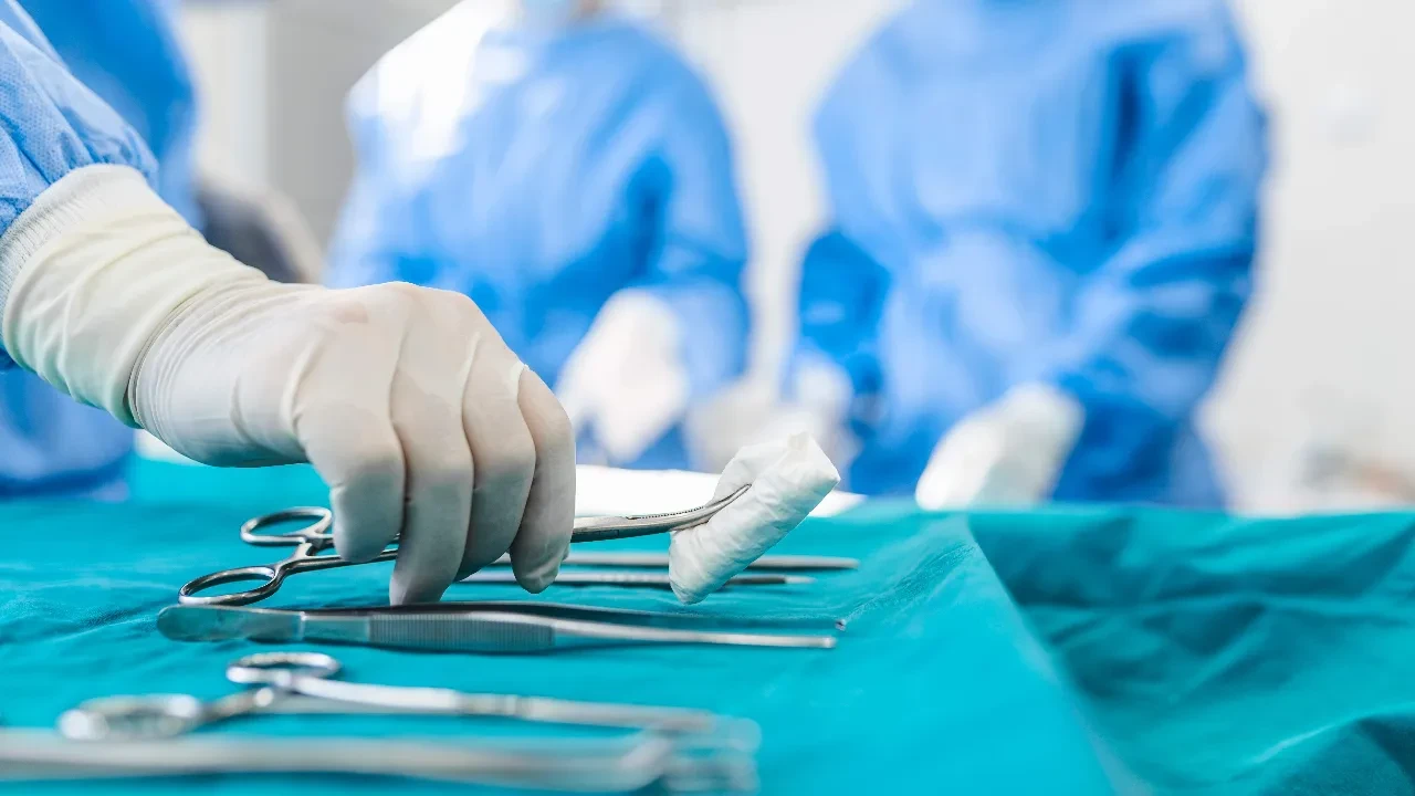 Estetik uğruna hayatı karardı! Doktor cerrah değil diş hekimi çıktı