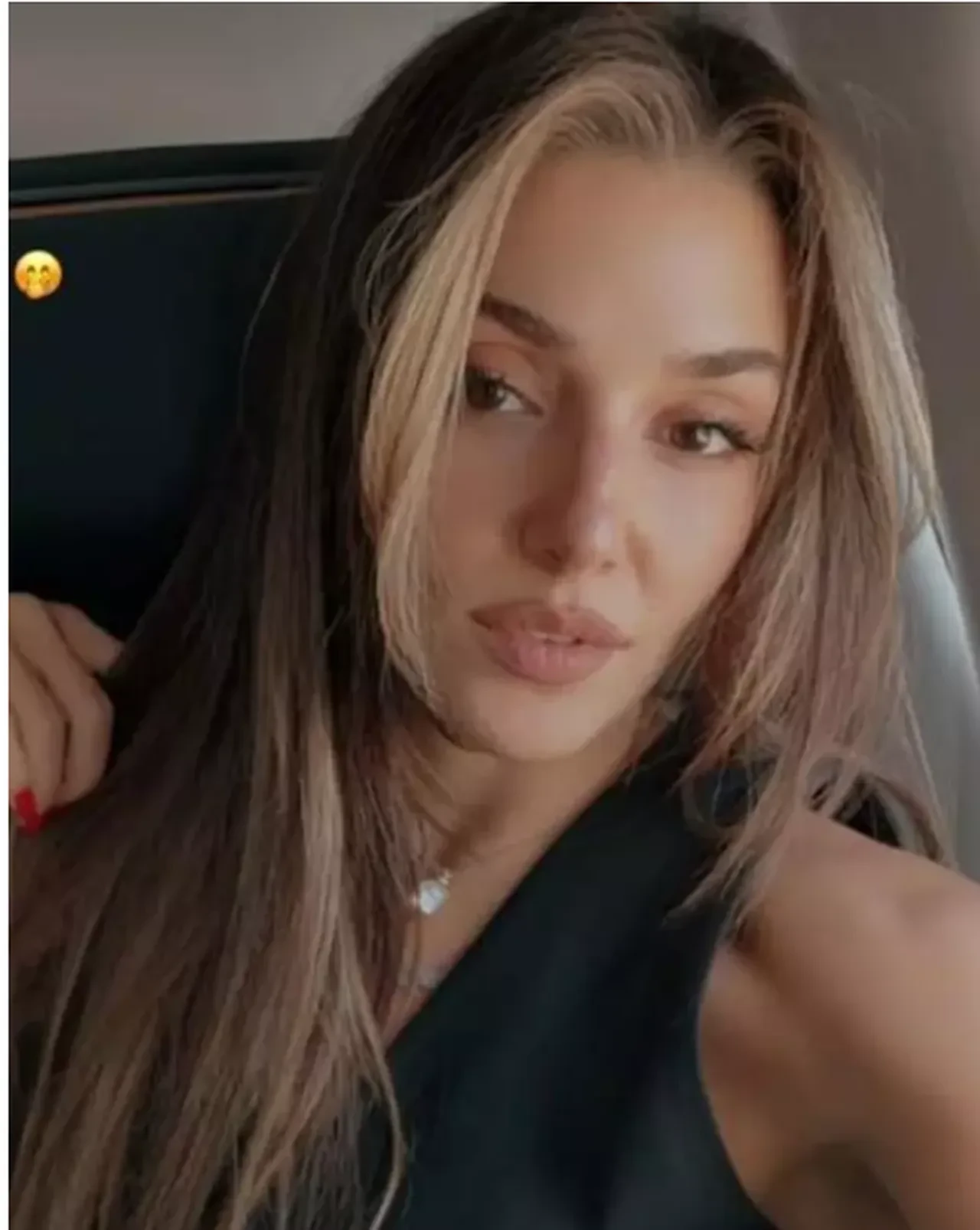 Hande Erçel sarışın oldu! Yeni imajına eleştiri yağdı 