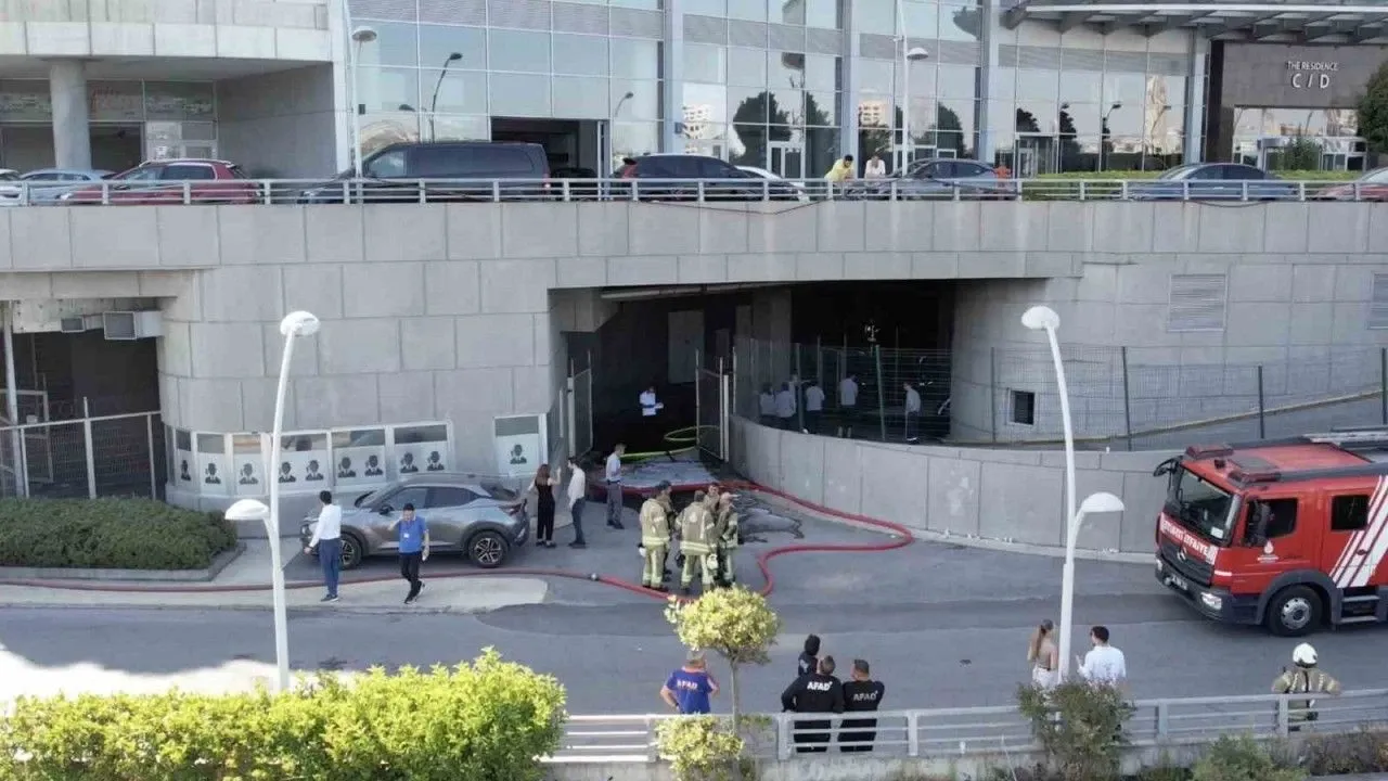 Mall of İstanbul’da yangın mı çıktı söndürüldü mü?