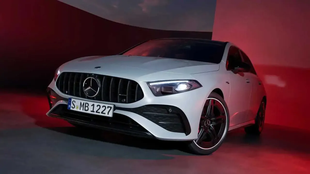 Mercedes’ten benzinli ve dizel motor kararı!