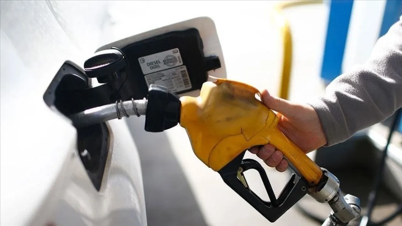Motorine indirim geldi, pompaya yansıdı! 24 haziran 2025 benzin, motorin ve LPG ne kadar?