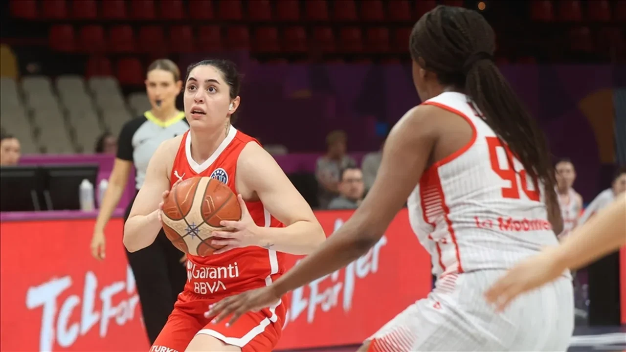 Türkiye İtalya basketbol maçı hangi kanalda, saat kaçta? A Milli Kadın Basketbol Takımı yarı final bileti için parkede