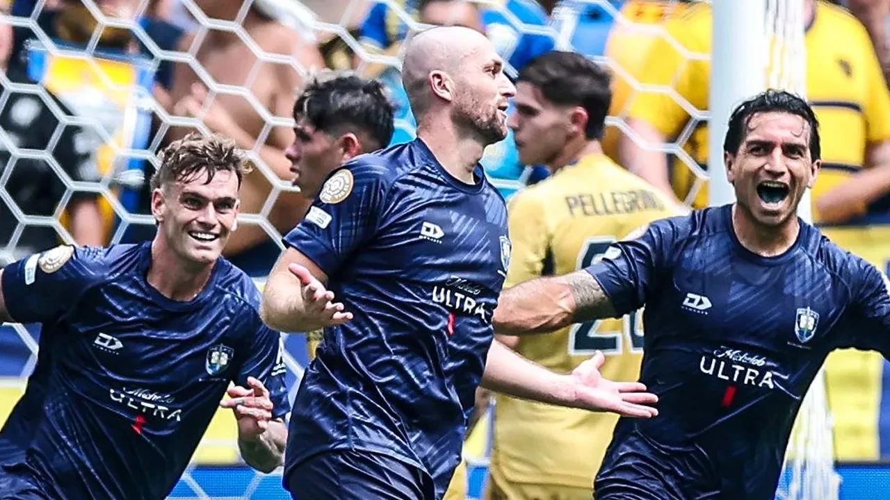 Boca Juniors ile Auckland City beraberlikle bitirdi! Beden öğretmeninden tarihi gol