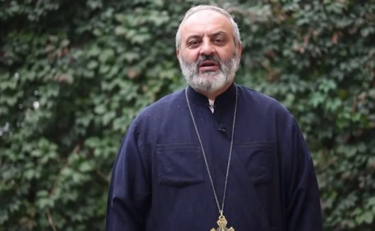 Ermenistan'da darbeyle suçlanan Başpiskopos Bagrat Galstanyan gözaltında