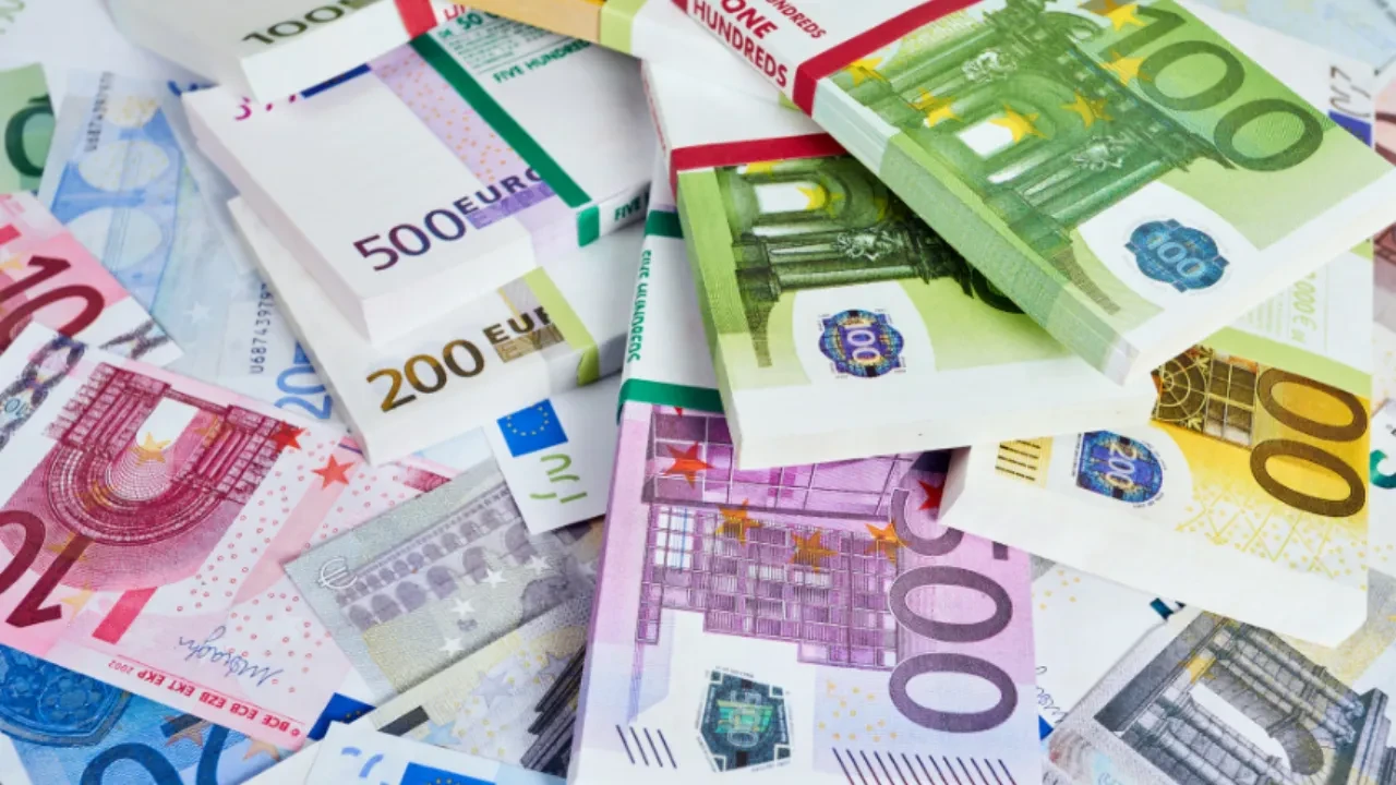 Euro yatırımcısı dikkat! Kritik eşiğe dayandı: Yeni tahminler geldi