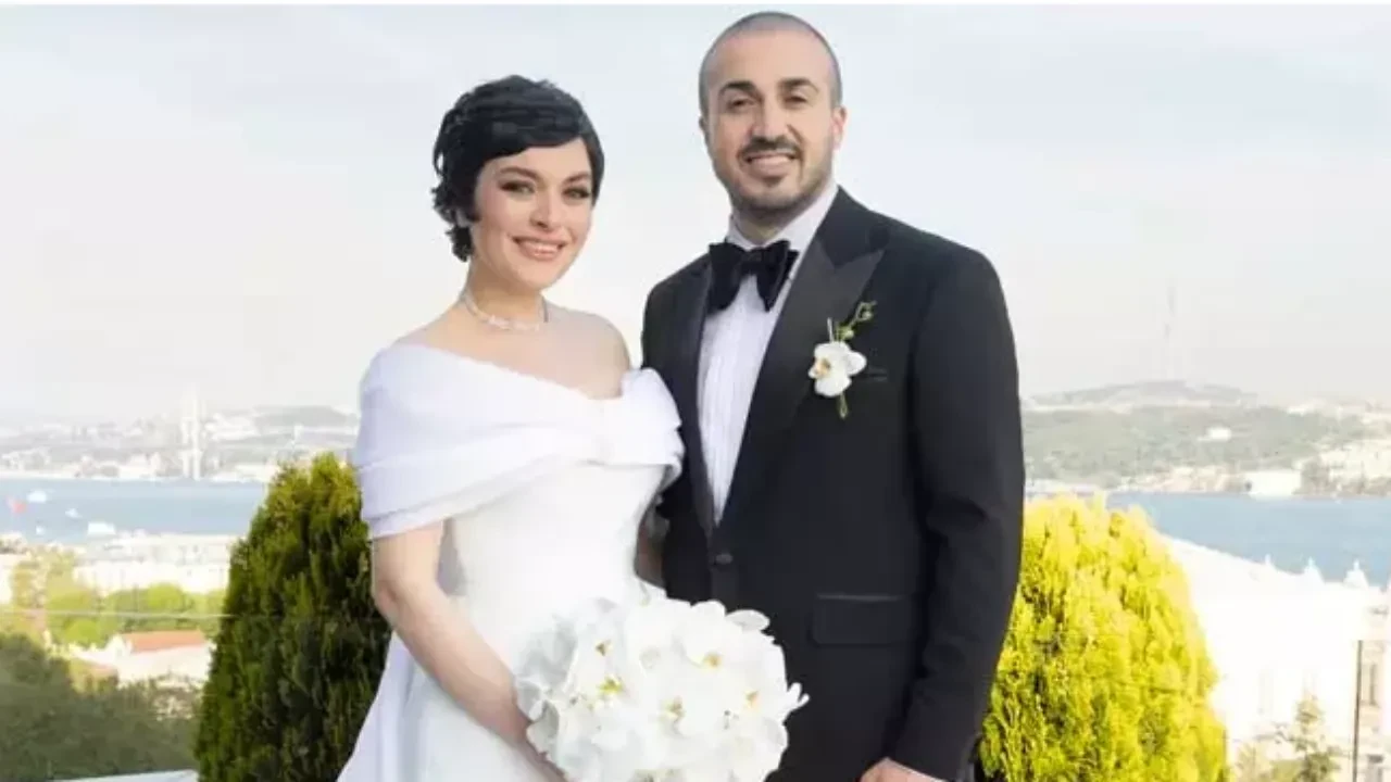 Ezgi Mola ile Mustafa Aksakallı boşanma kararı aldı 