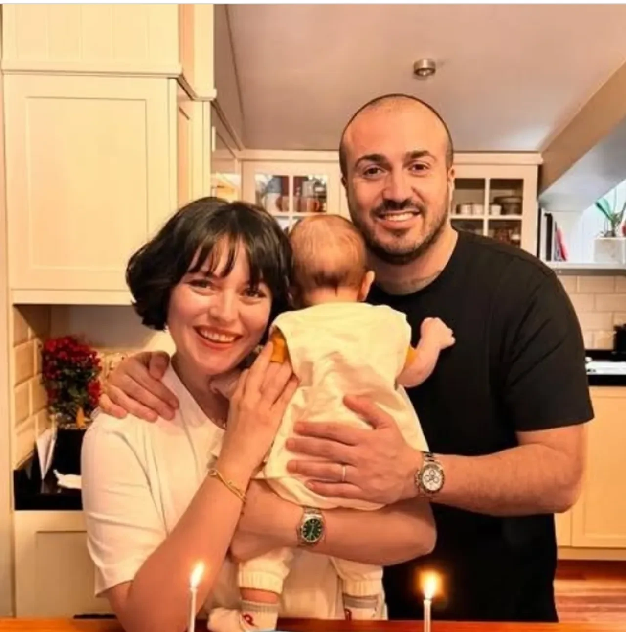 Ezgi Mola ile Mustafa Aksakallı boşanma kararı aldı
