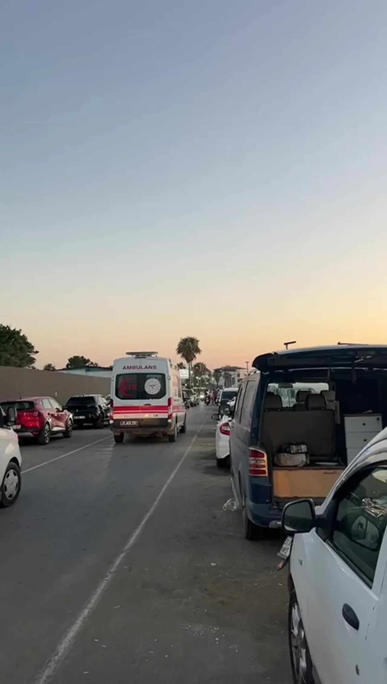 Hatay'da feci olay! Denize atlarken kayalıklara çakıldı!