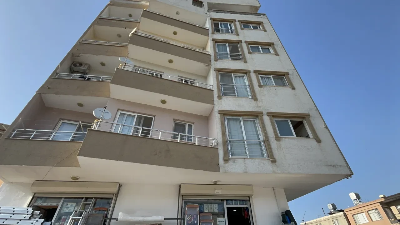 Kötü koku her şeyi ortaya çıkardı! Ekipler kapıyı açınca korkunç manzarayla karşılaştı