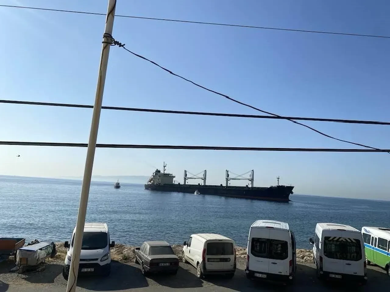 Tekirdağ'da Bahama bayraklı kuru yük gemisi karaya oturdu!