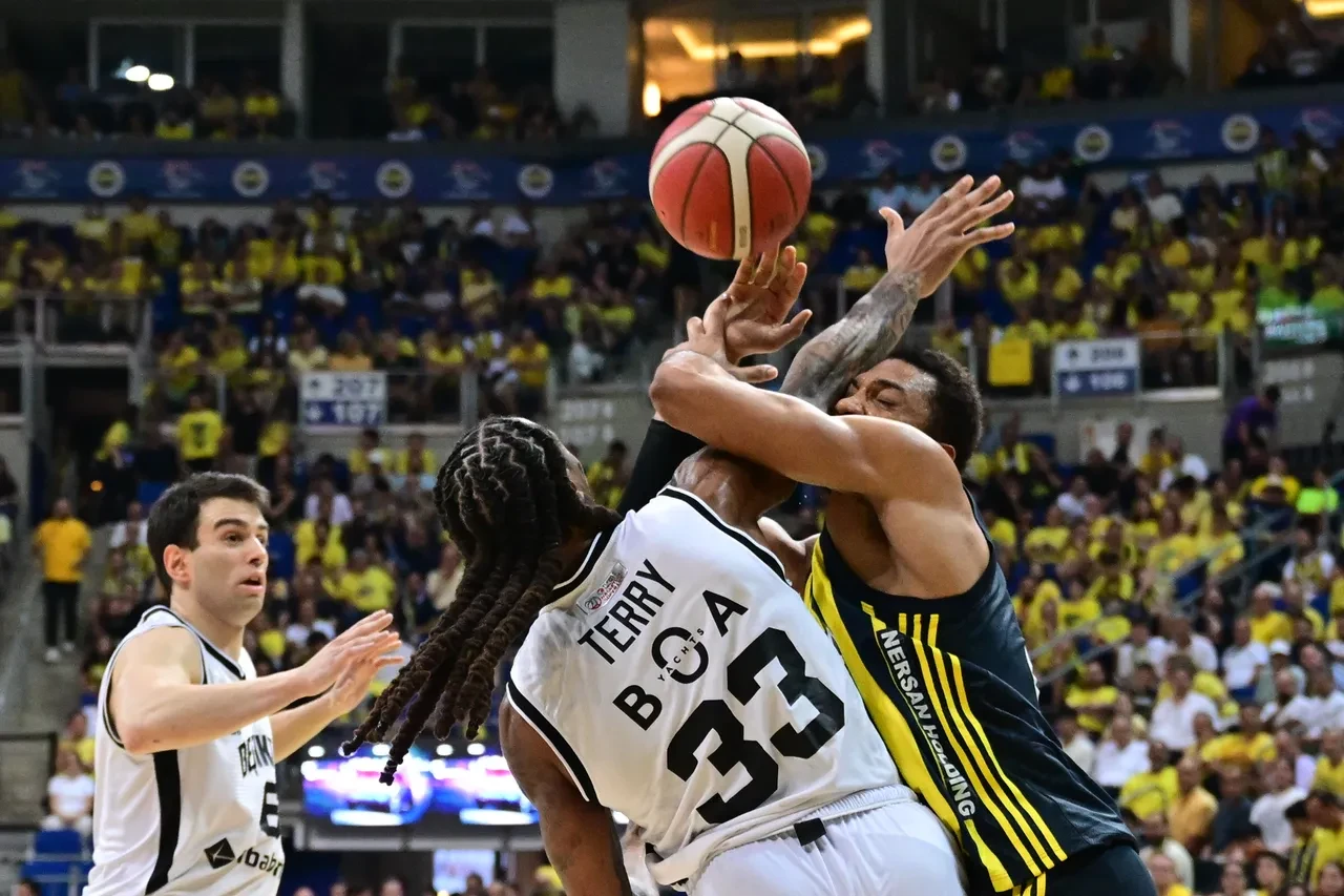 Türkiye Sigorta Basketbol Süper Liginde şampiyon Fenerbahçe!