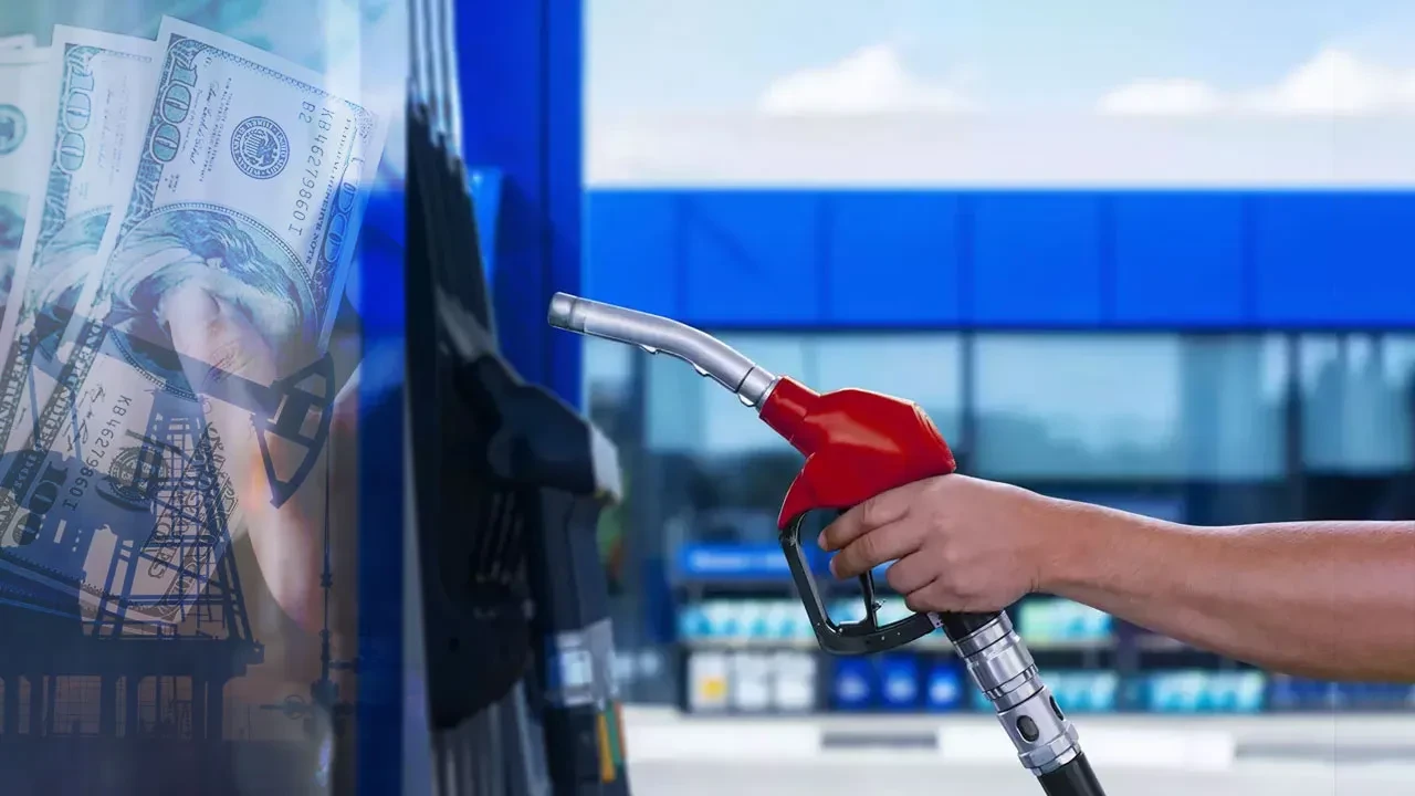 Benzin ve motorine indirim pompa fiyatına yansıdı! Yeniden 50 TL'nin altında
