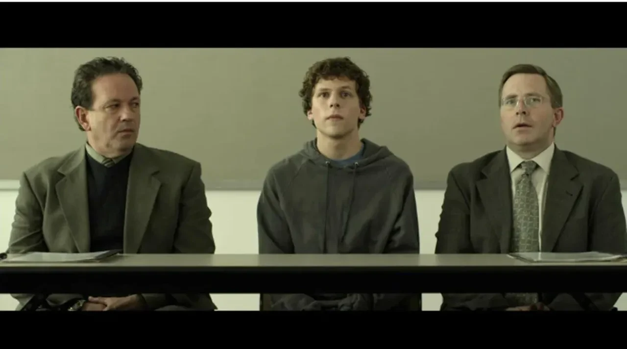 Facebook'un kuruluşunu anlatan Sosyal Ağ filminin devamı geliyor