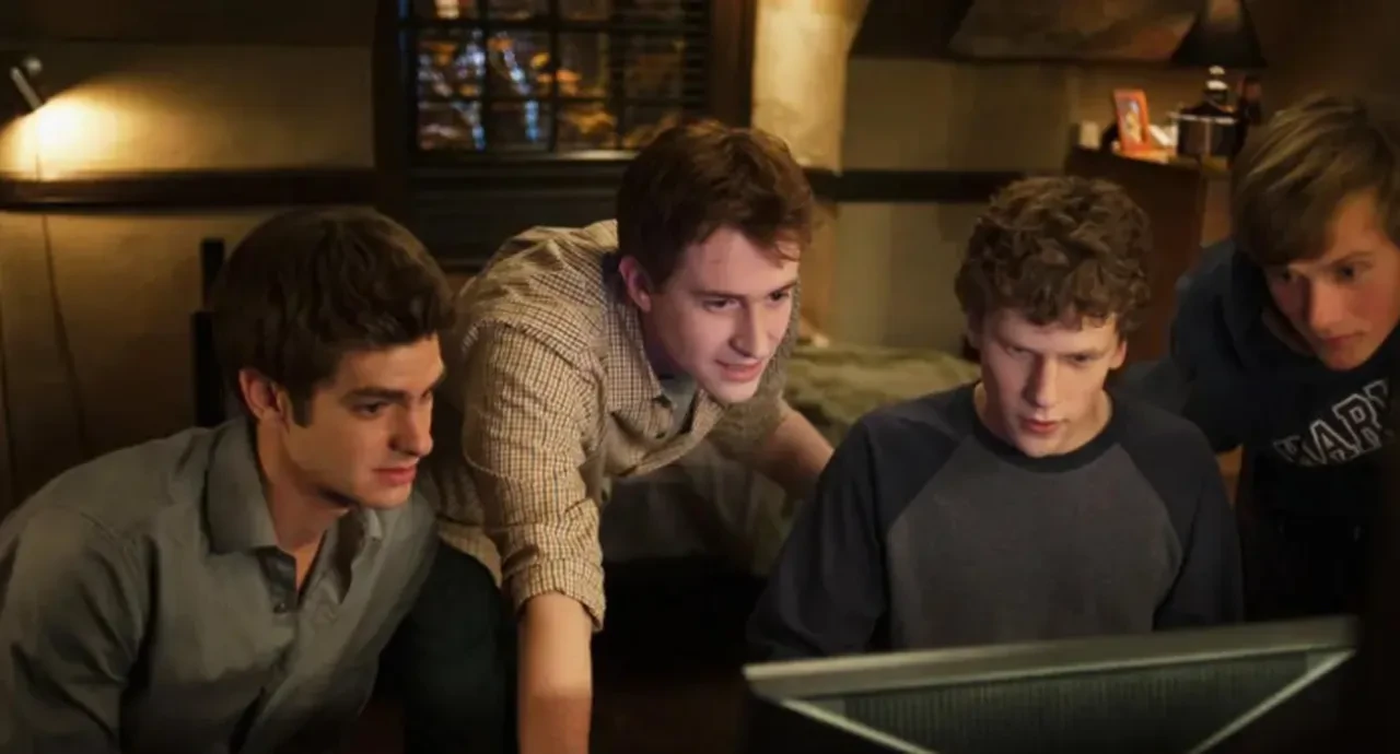 Facebook'un kuruluşunu anlatan Sosyal Ağ filminin devamı geliyor