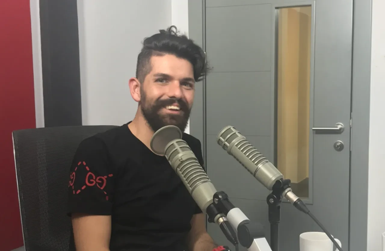 Nihal Candan'ın ardından şarkıcı Mehmet Çevik de anoreksi ile mücadele ediyor