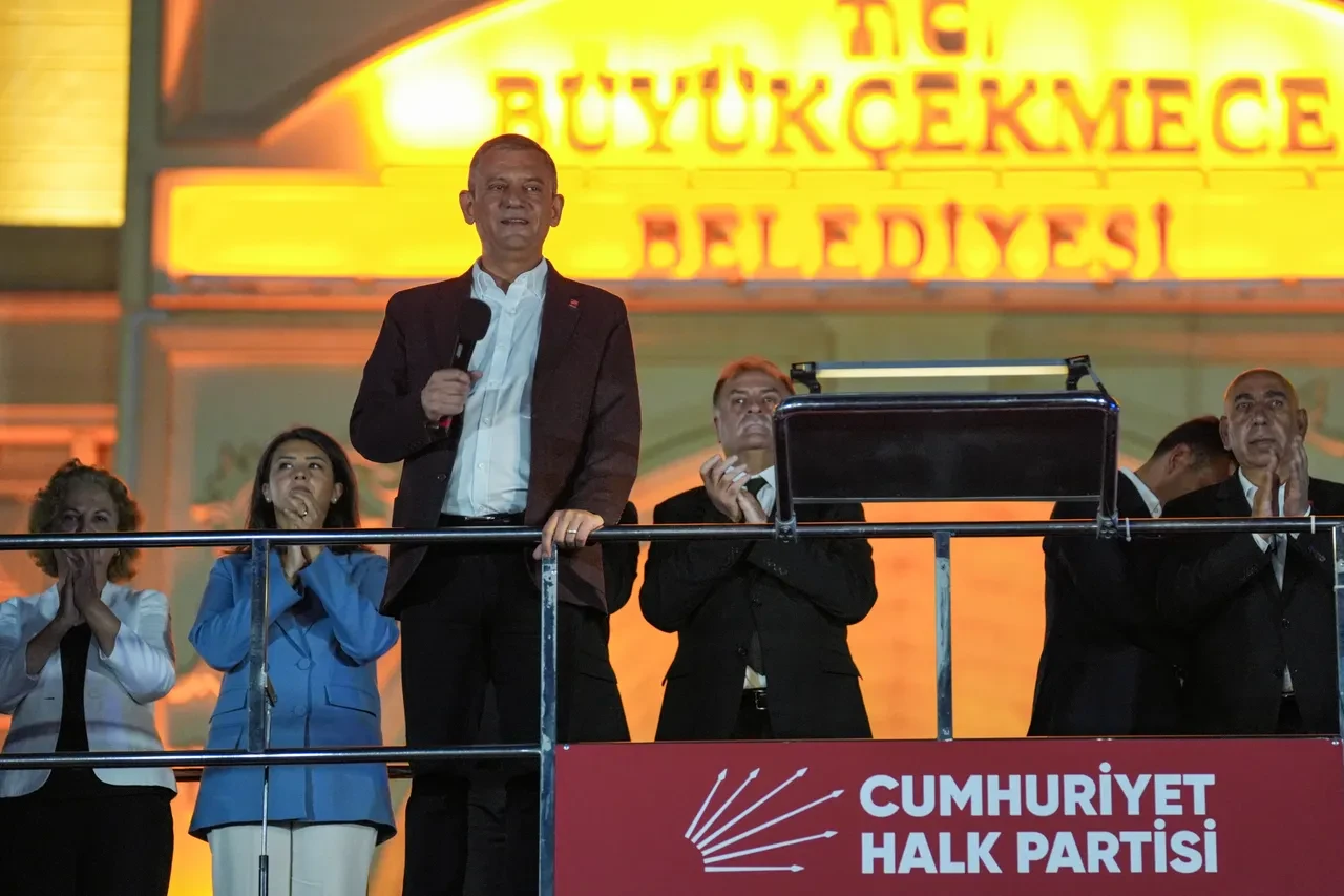 Özgür Özel'den erken seçim çağrısı! Sandık için tarih verdi