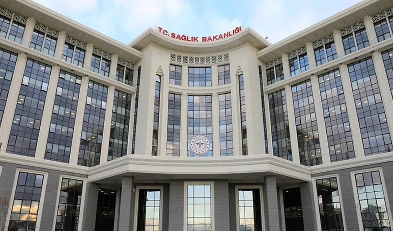 Sağlık Bakanlığı'ndan 81 ile genelge! Hasta şikayetleri en kısa sürede sonuçlandırılacak