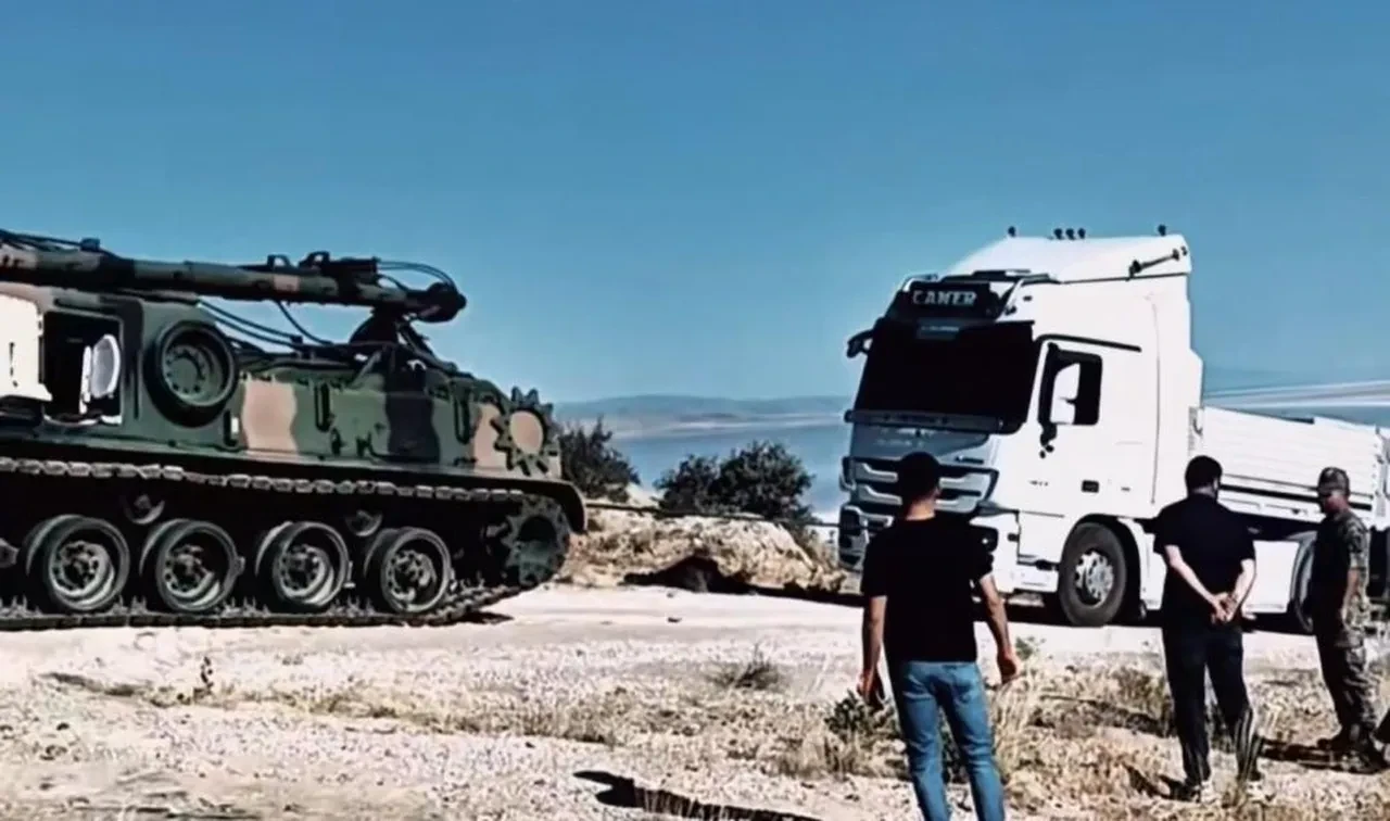 Savaş filmi gibi görüntüler! Yolda kalan TIR'ların imdadına TSK yetişti