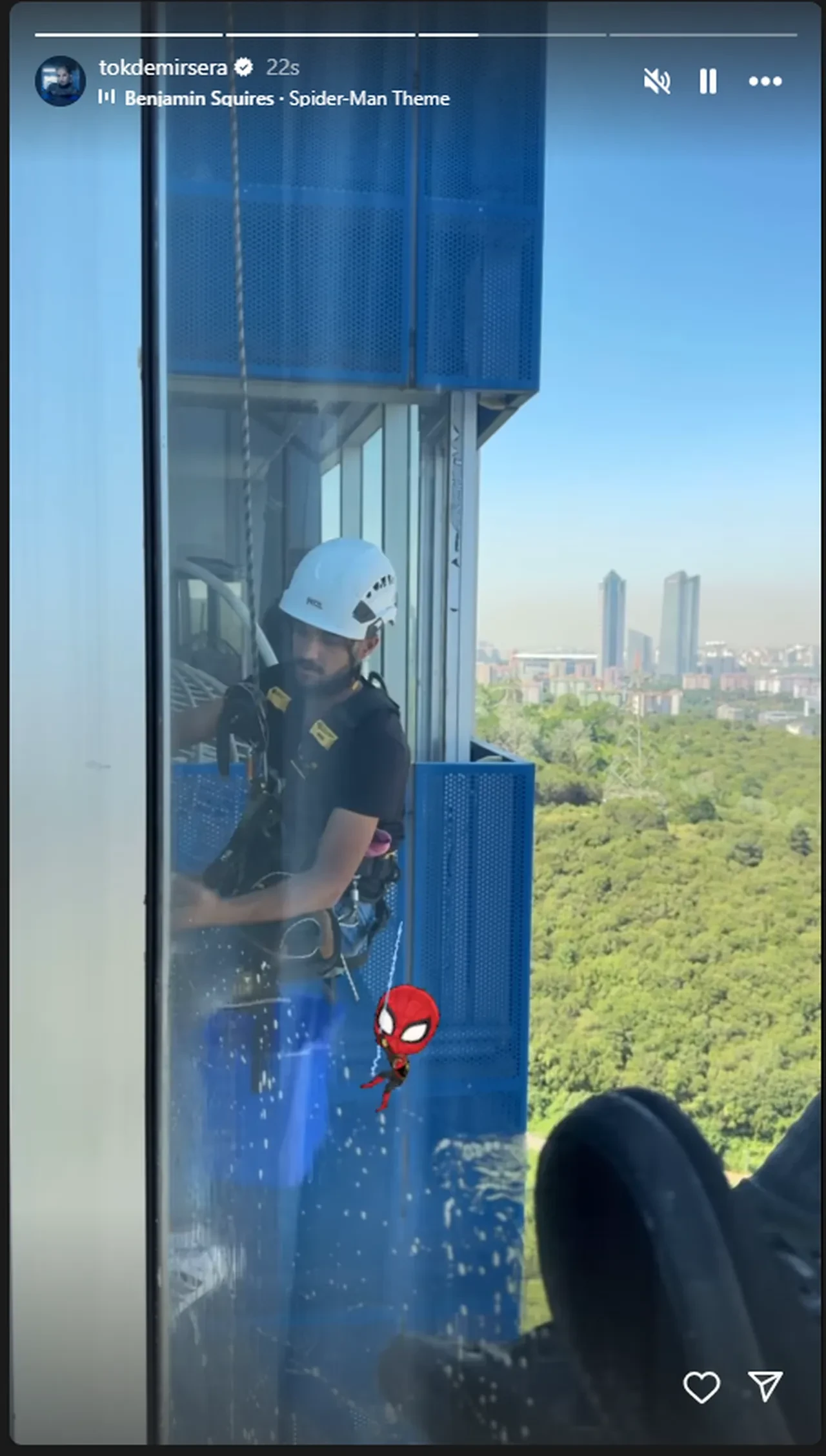 Sera Tokdemir 175 metrede cam silen gençleri görünce bakın ne yaptı! Jesti takdir topladı