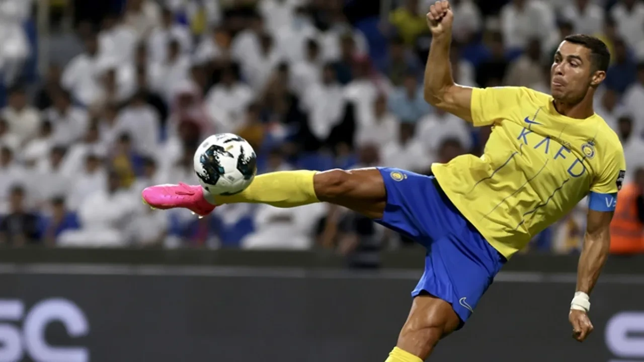 Son dakika! Cristiano Ronaldo imzayı attı