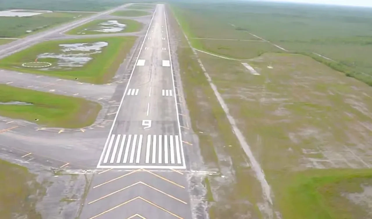 Trump, vahşi hayvanlarla dolu Timsah Alcatraz'ını gezdi: Buradan tek çıkış yolu sınır dışı