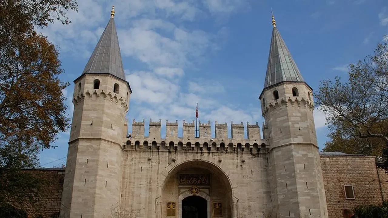 Topkapı Sarayı gece ziyaret saatleri ve bilet fiyatları dikkat çekti
