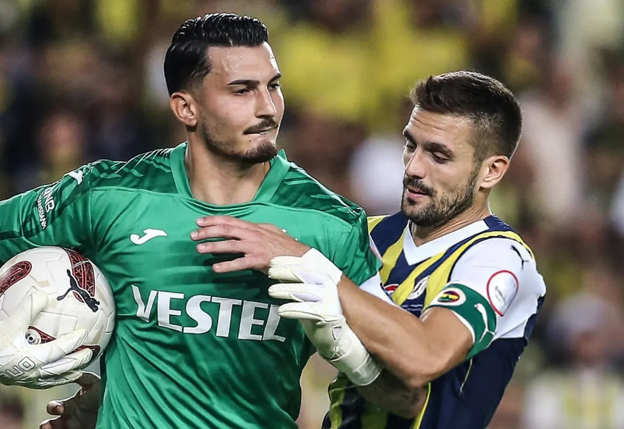 Trabzonspor camiası Uğurcan Çakır'a ateş püskürdü! "Ayıp, neden konuşmuyor?"