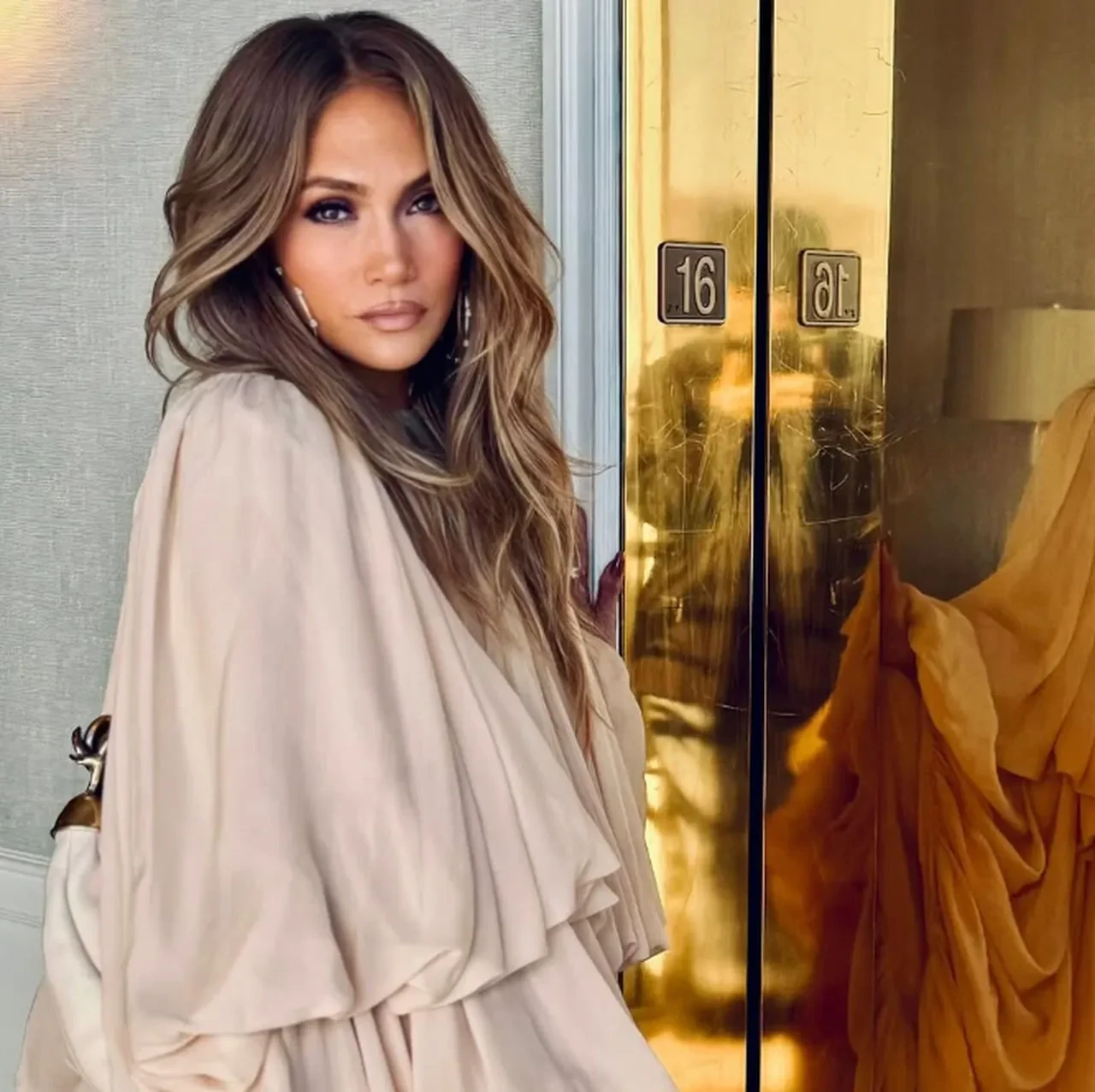 Jennifer Lopez ile baş başa sohbet etmek mümkün! Bedeli belli oldu 