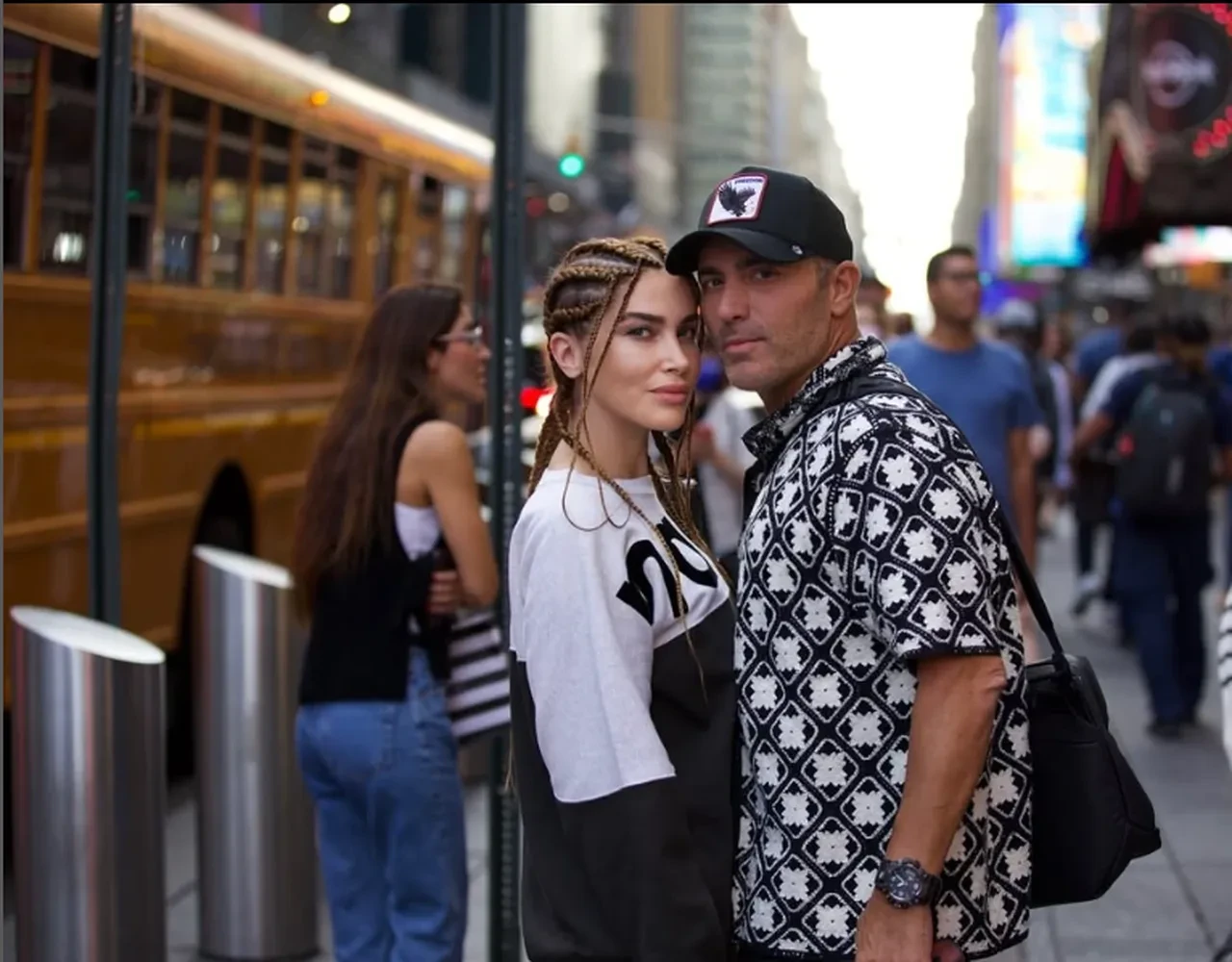 Mustafa Sandal güneşlenirken kötü haberi aldı 