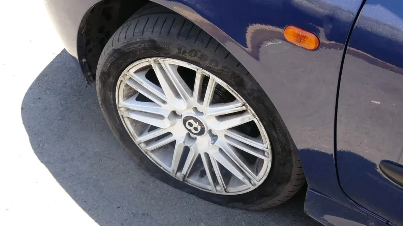 TEM'de yol çalışması tuzağa döndü! Sürücüler soluğu lastikçide aldı