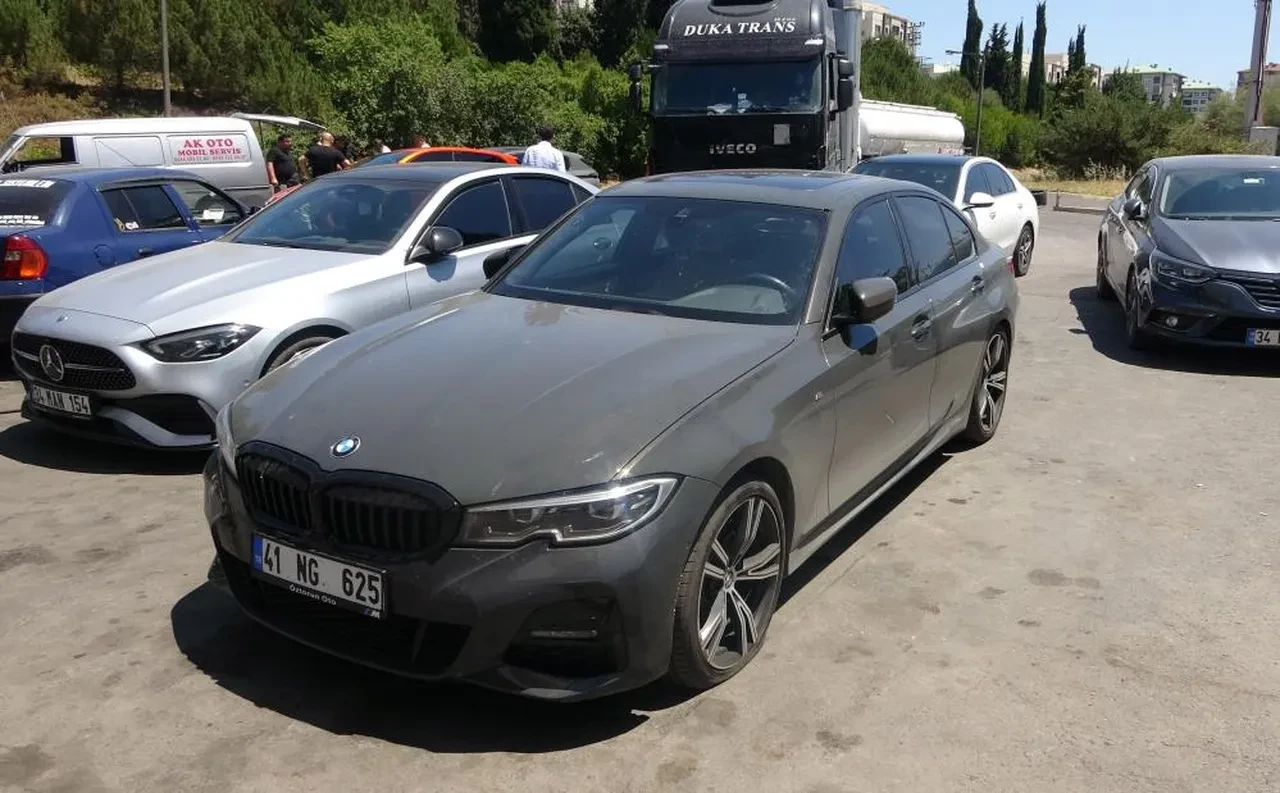 TEM'de yol çalışması tuzağa döndü! Sürücüler soluğu lastikçide aldı