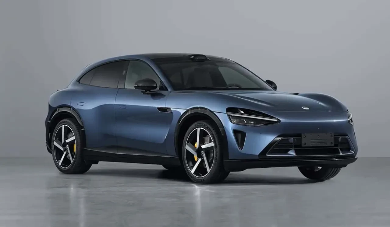 Tesla'ya meydan okuyor! Çin devi yeni elektrikli otomobilini tanıttı