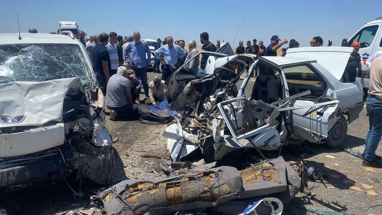 Adıyaman'da kafa kafaya facia! Çok sayıda ölü ve yaralı var