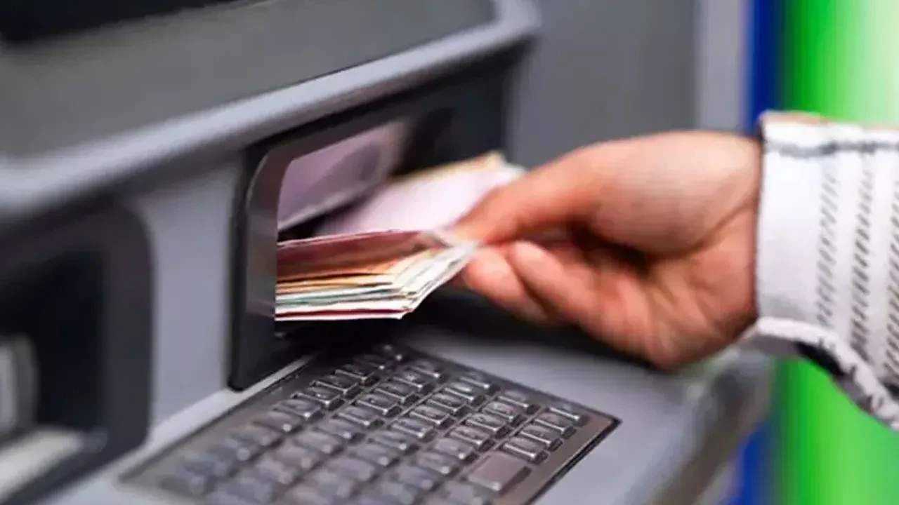 ATM'lerde yeni dönem: Para çekme limiti yükseltildi