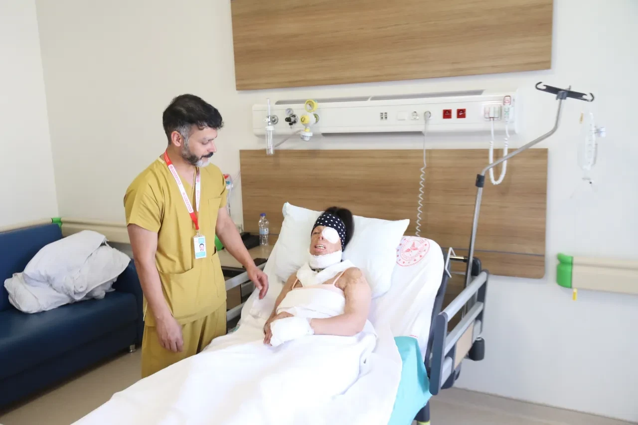 Ayrıldığı sevgilisi hayatını kabusa çevirdi! Uyurken yüzüne ve vücuduna kezzap döktü