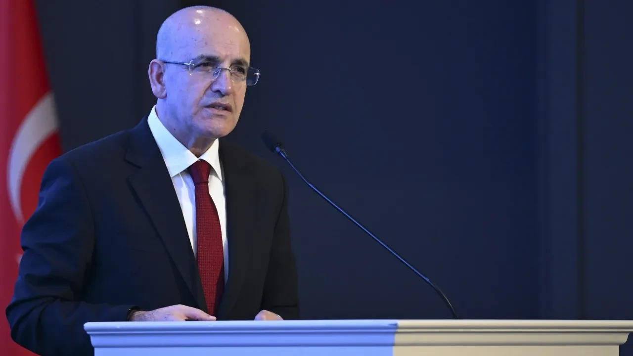 Bakan Şimşek: Enflasyonu yüzde 20’lerde kapatacağımıza inanıyoruz