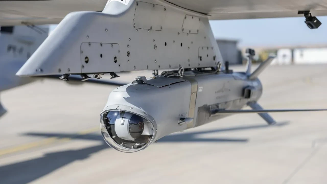 Bayraktar AKINCI hava hedeflerini KEMANKEŞ 1 ile vurdu