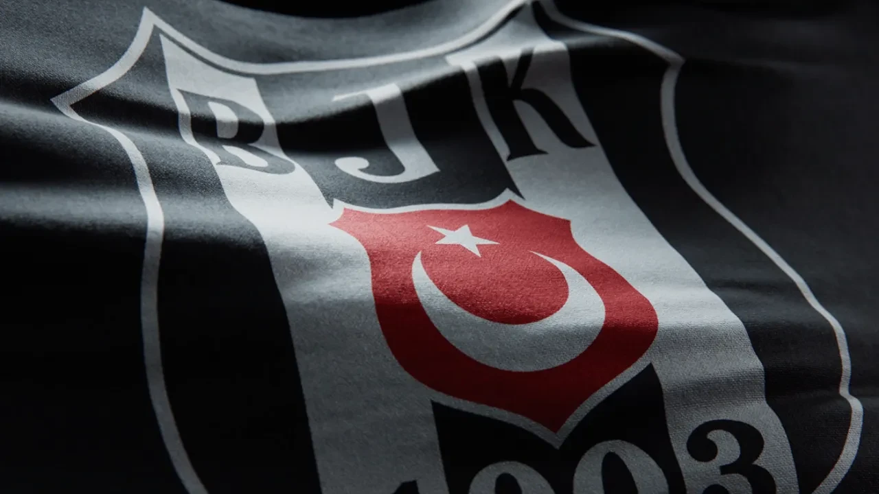 Beşiktaş'tan transfere onay çıktı: Yıldız oyuncu resmen ayrılıyor! 