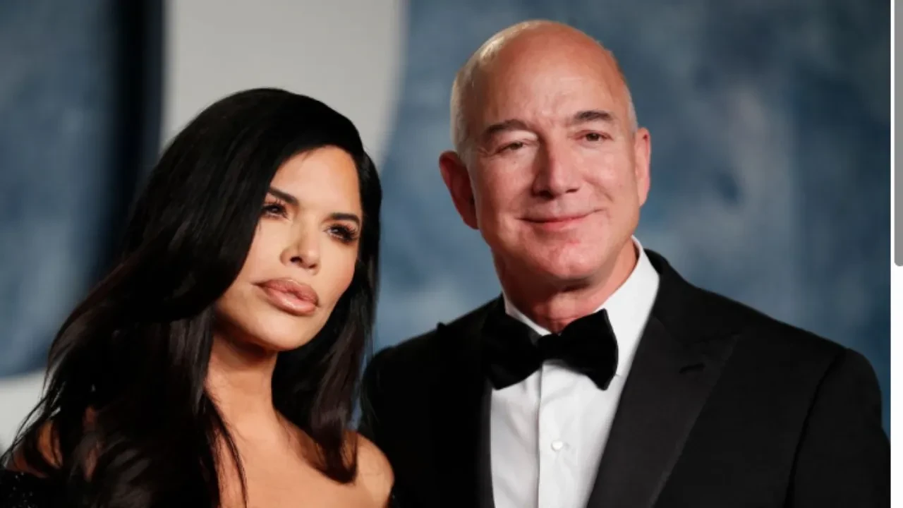 Dünyanın en zengin insanı Jeff Bezos ile Lauren Sanchez evlendi! 900 saatte dikilen gelinliğe yorum yağdı