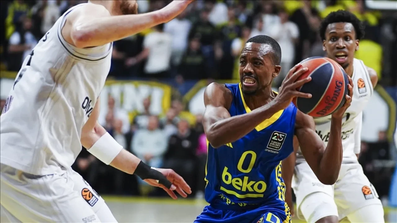 Fenerbahçe, Errick McCollum'la yollarını ayırdı