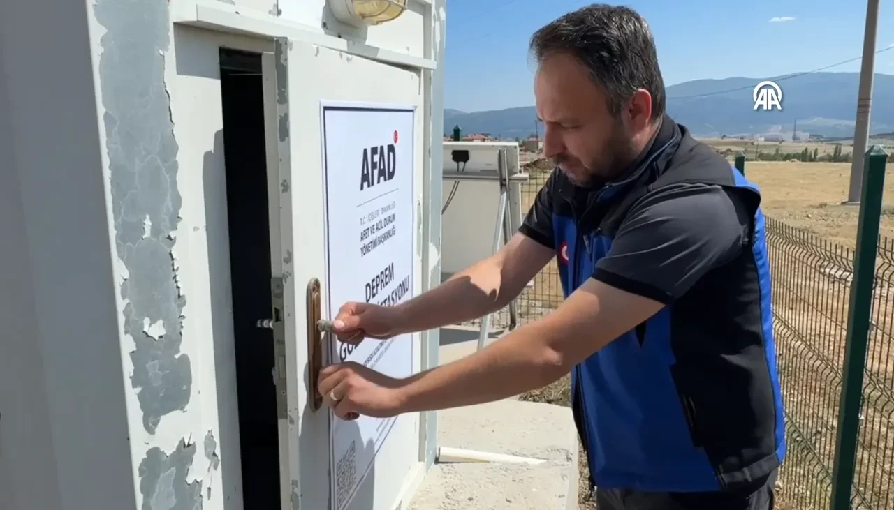 İlçede deprem fırtınası... 3 ayda 1400'den fazla kez sallandı! AFAD yakın takipte