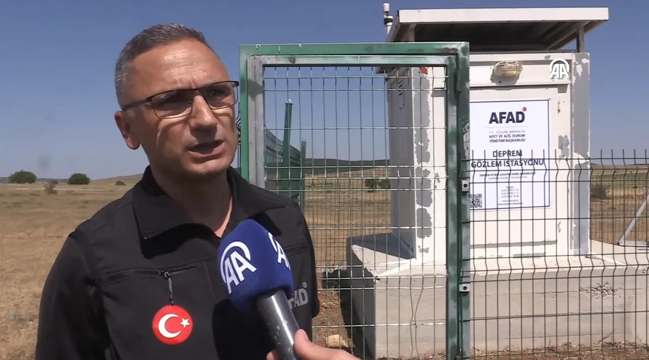 İlçede deprem fırtınası... 3 ayda 1400'den fazla kez sallandı! AFAD yakın takipte