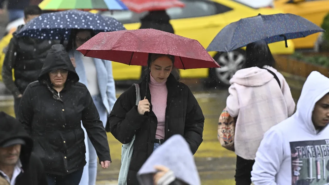 Meteoroloji'den 9 il için sarı kodlu uyarı! Fırtına ve sağanak geliyor