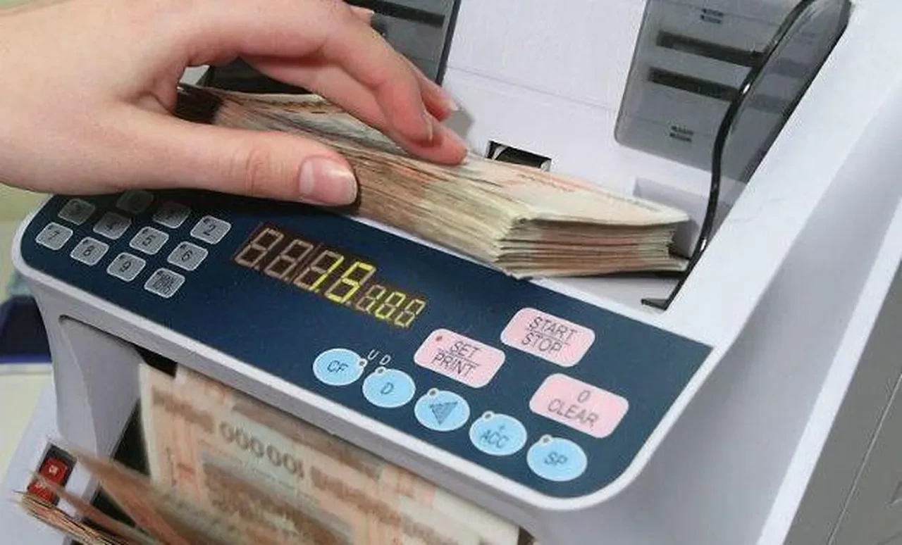 Sahte para paniği! Berberde, manavda, bakkalda: Para sayma makineleri kapış kapış gidiyor