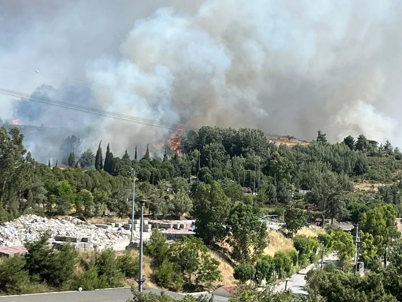 Adnan Menderes Havalimanı uçuşlar iptal mi? Yangın nedeniyle açıklama yapıldı