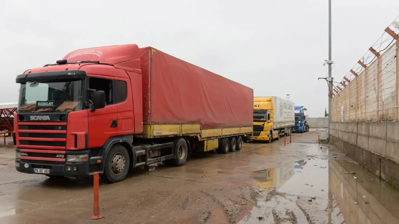 Bakan Uraloğlu duyurdu: Türkiye ile Suriye arasında aktarmasız nakliye başlıyor