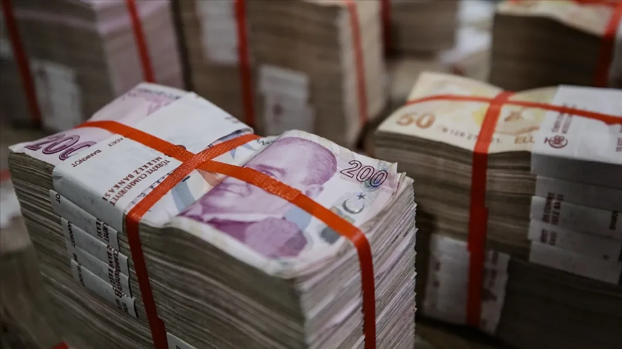 Bankalar yarışta! 200 bin TL’ye en yüksek mevduat getirisini kim veriyor?