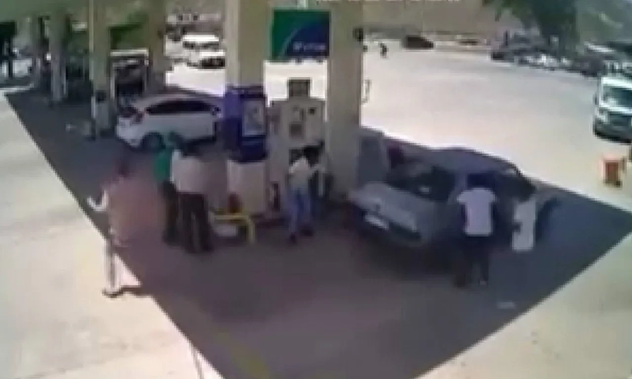 Dinamitle patlatma mahalleyi ayağa kaldırdı! "Deprem olduğunu sandık"